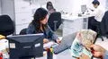 Trabajadores del sector público recibirán aumento de sueldo y un bono de S/100 en 2026 tras firma de convenio colectivo centralizado