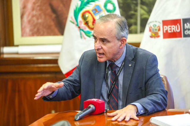 El ministro de Energía y Minas dijo que "no aceptará presiones ni chantajes" ante la próxima interpelación del Congreso. Foto: difiusión. El ministro de Energía y Minas dijo que "no aceptará presiones ni chantajes" ante la próxima interpelación del Congreso. Foto: difiusión.